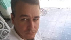 Sale de la cárcel el enfermero cubano Aroni Yanko García Valdés