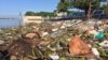 Acumulación de basura en el Malecón de Cienfuegos