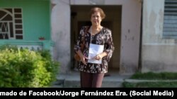 La profesora Alina Bárbara López Hernández. 