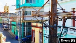 Tendido eléctrico en una calle de Camagüey, Cuba. (Imagen de referencia)