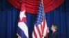 Banderas de Cuba y los Estados Unidos en la embajada cubana en Washington. REUTERS/Chip Somodevilla/Pool