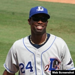El pelotero cubano Leslie Anderson, que desertó en 2010, juega con los Gigantes de Yomiuri.