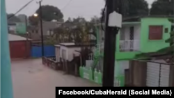 Lluvias intensas y drenajes llenos de basura causan inundaciones en barrios el 23 de septiembre en Camagüey.