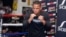 Sullivan Barrera entrena para su próximo combate.
