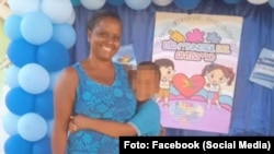 Yislainet Lara Apezteguia y su hijo