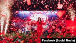 La candidata de la izquierda en Honduras, Rixi Moncada, admiradora de Fidel Castro, en un evento de campaña en Tegucigalpa.