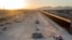 La frontera de EEUU y México, en la zona de El Paso, Texas, el 12 de mayo de 2023. (AP Photo/Andres Leighton).