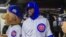 LeBron James viste el uniforme de los Chicago Cubs.